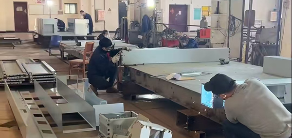 东莞钣金加工厂家